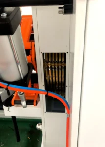 Carbon Brush Holder for Electrical Equipment 1 Carbon Brush Holder for Electrical Equipment