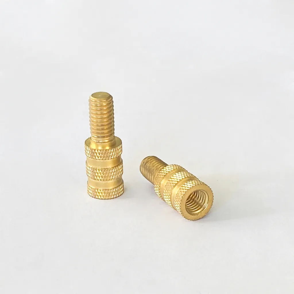 Knurled screw 05 Home