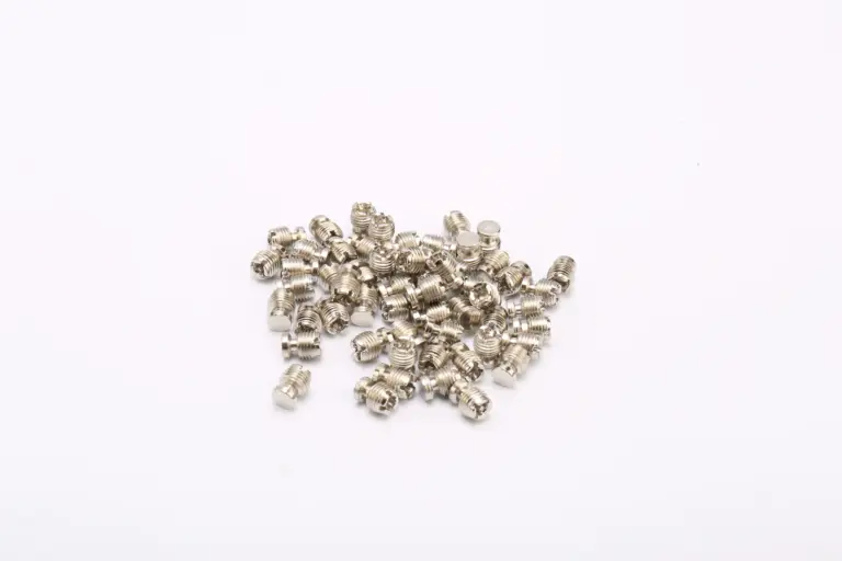 Phillips-head-semi-hollow-screw-04